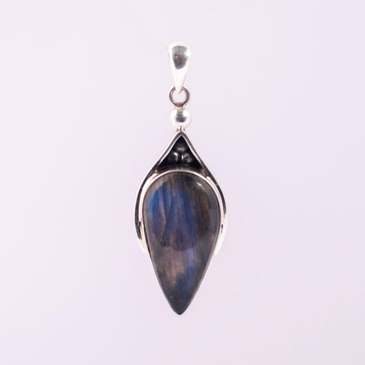 labradorite pendant