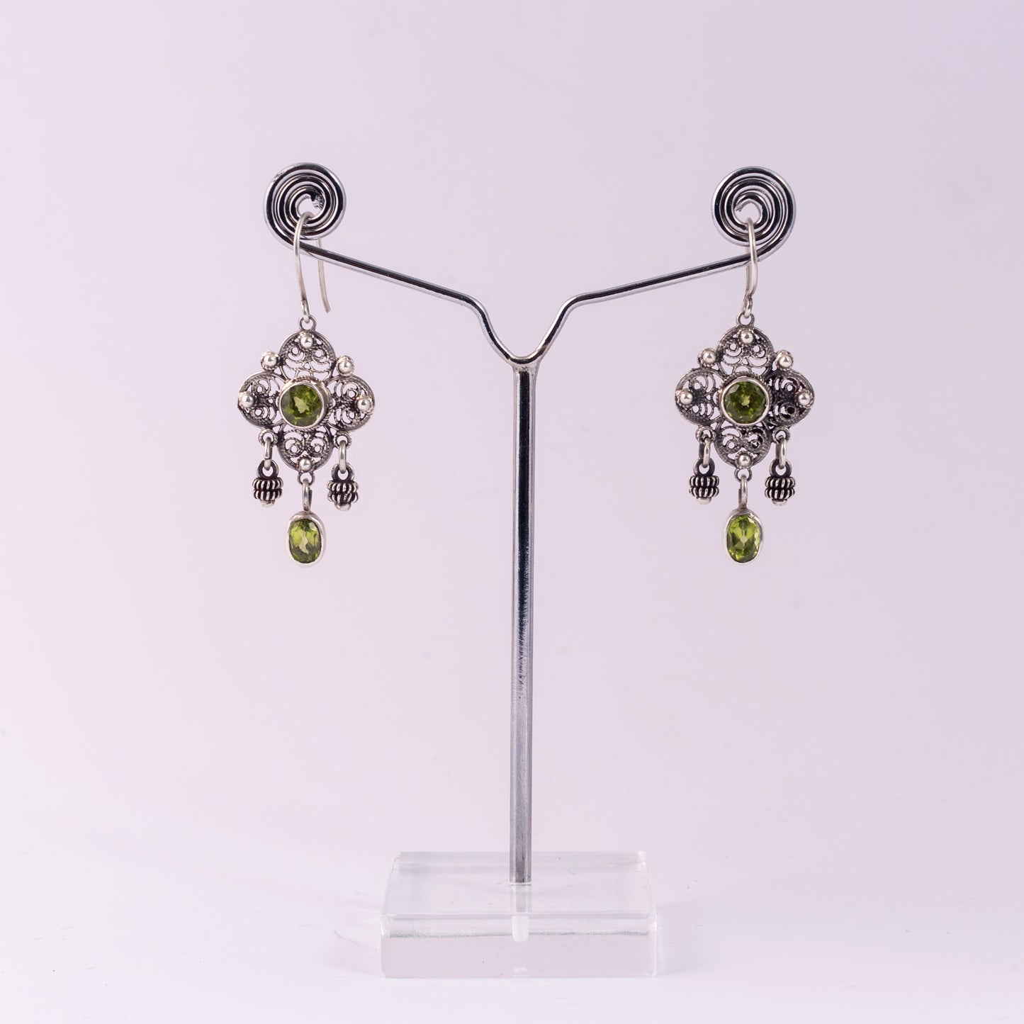 peridot earring